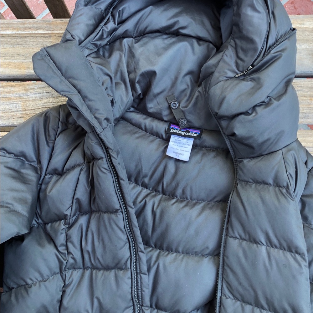 Patagonia Women’s Long Down Parka- dark gray